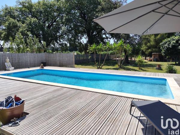 Maison 8 pièces de 258 m² à Arles (13200)