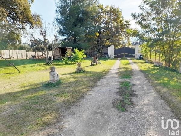 Maison 8 pièces de 258 m² à Arles (13200)