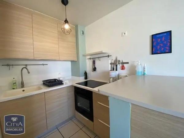 Appartement à louer 1 pièce 30.6m² Saint-Pierre (97410)
