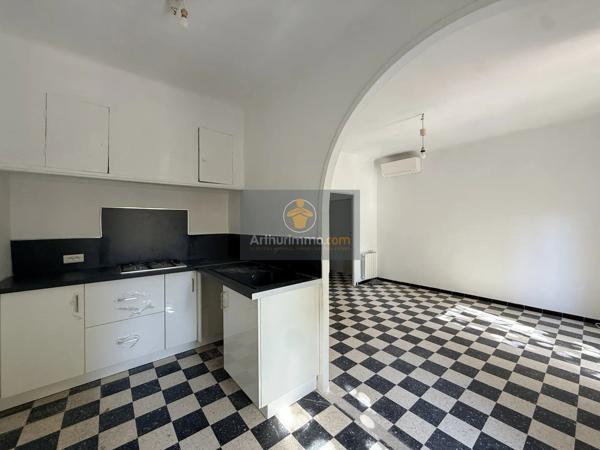 Location                                                      Appartement
                        
                     3 pièces                      58 m2                     à Apt