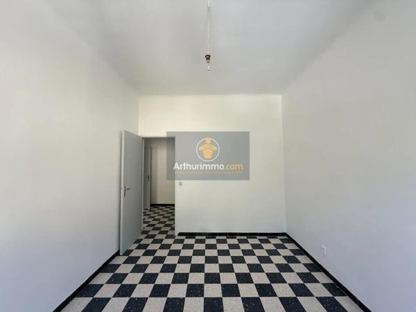 Location                                                      Appartement
                        
                     3 pièces                      58 m2                     à Apt