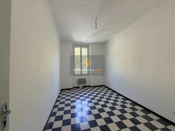 Location                                                      Appartement
                        
                     3 pièces                      58 m2                     à Apt