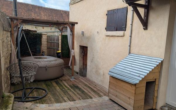 Maison à vendre    5 pièces •  Bury