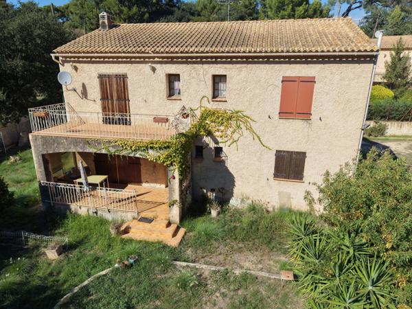 À VENDRE – VILLA À RÉNOVER – SECTEUR RÉSIDENTIEL DU PONT DES ANGES / LES BAUMELLES villa 140m² sur 1870m² de t