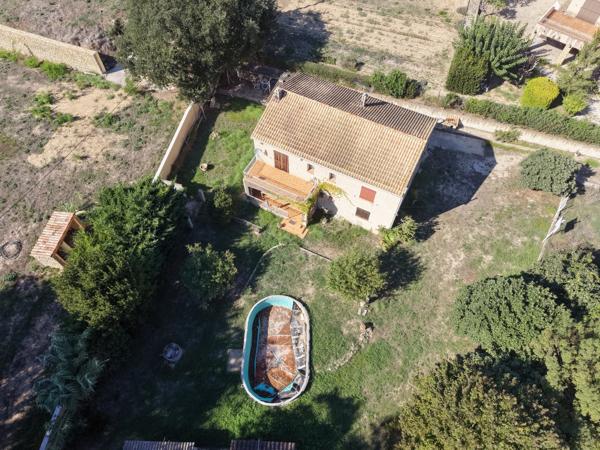 À VENDRE – VILLA À RÉNOVER – SECTEUR RÉSIDENTIEL DU PONT DES ANGES / LES BAUMELLES villa 140m² sur 1870m² de t