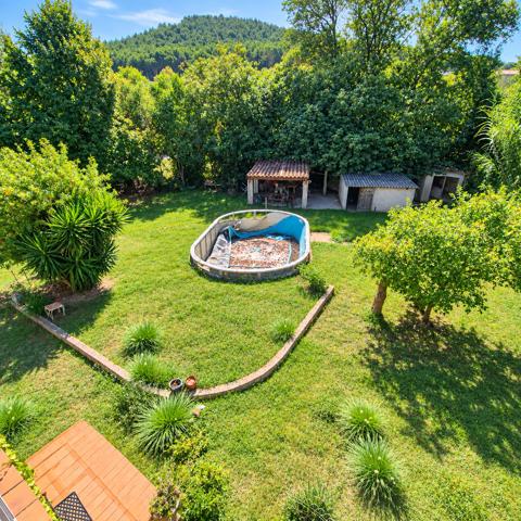 À VENDRE – VILLA À RÉNOVER – SECTEUR RÉSIDENTIEL DU PONT DES ANGES / LES BAUMELLES villa 140m² sur 1870m² de t