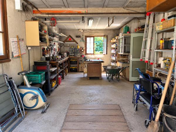 À VENDRE – VILLA À RÉNOVER – SECTEUR RÉSIDENTIEL DU PONT DES ANGES / LES BAUMELLES villa 140m² sur 1870m² de t