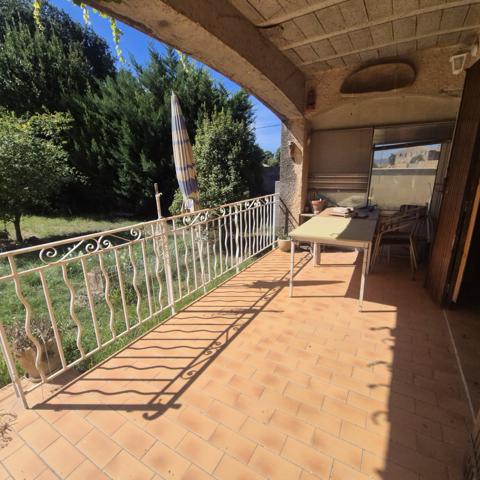 À VENDRE – VILLA À RÉNOVER – SECTEUR RÉSIDENTIEL DU PONT DES ANGES / LES BAUMELLES villa 140m² sur 1870m² de t