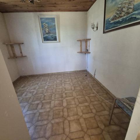 À VENDRE – VILLA À RÉNOVER – SECTEUR RÉSIDENTIEL DU PONT DES ANGES / LES BAUMELLES villa 140m² sur 1870m² de t