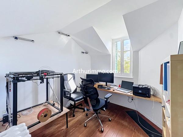 Vente                                                      Maison
                        
                     9 pièces                      198 m2                     à Villeneuve-le-Roi