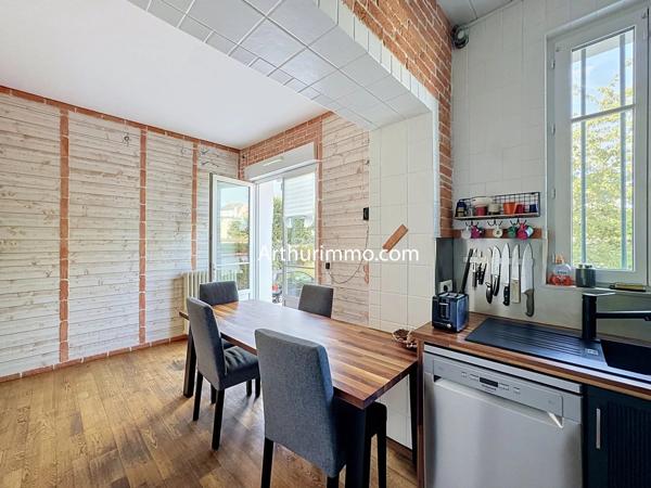 Vente                                                      Maison
                        
                     9 pièces                      198 m2                     à Villeneuve-le-Roi