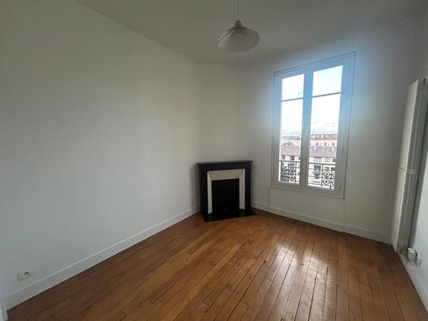 Appartement Nanterre 3 pièces de 49.48 m² avec grenier de 50m²