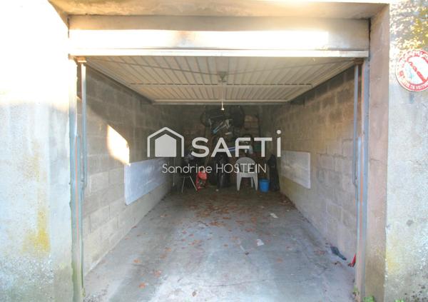 Jolie Maison rénovée avec 3 chambres, 2 salles de bain et garage!