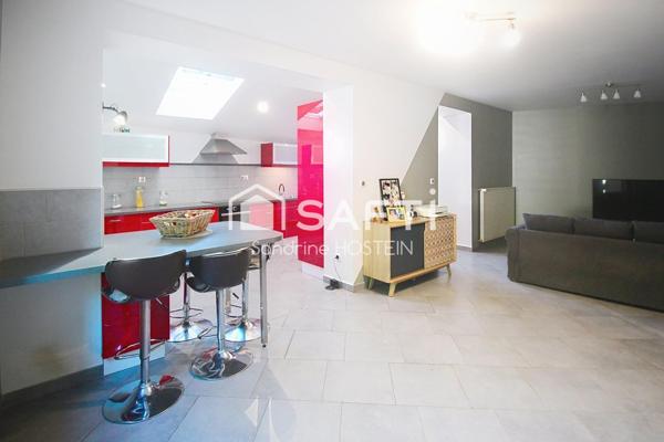 Jolie Maison rénovée avec 3 chambres, 2 salles de bain et garage!