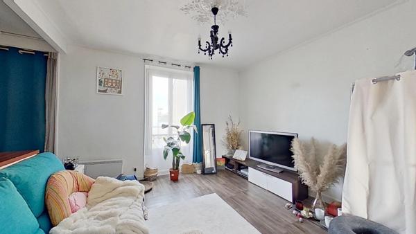 CHAMPIGNY SUR MARNE - Immeuble de 5 appartements loués
