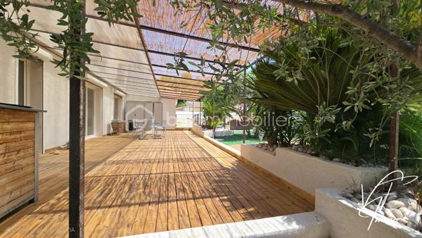 Maison de 243,60 m²