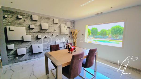 Maison de 243,60 m²