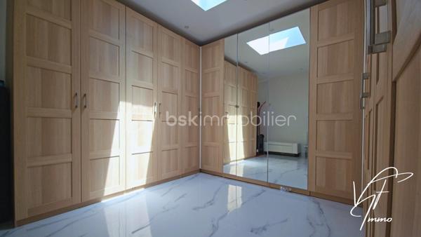 Maison de 243,60 m²