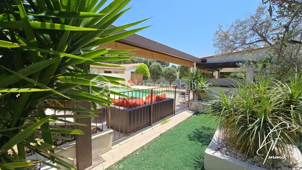 Maison de 243,60 m²