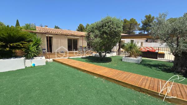 Maison de 243,60 m²