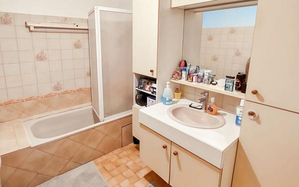 Appartement à vendre    2 pièces • 49,38 m2 Manosque