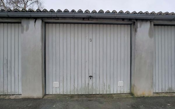 Stationnement à vendre    14 m2 Rezé
