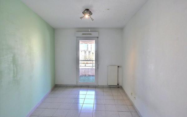 Appartement à vendre    4 pièces • 97 m2 Marseille 10