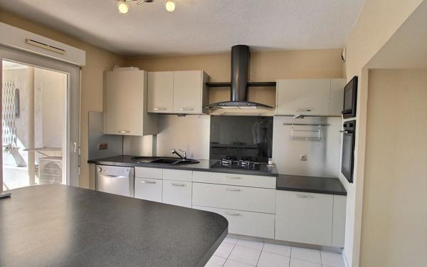 Appartement à vendre    4 pièces • 97 m2 Marseille 10