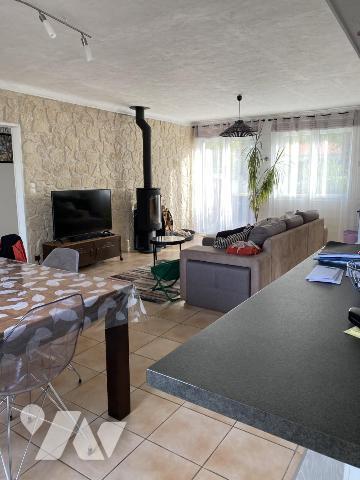 ST JULIEN DES LANDES Maison Prox commerces