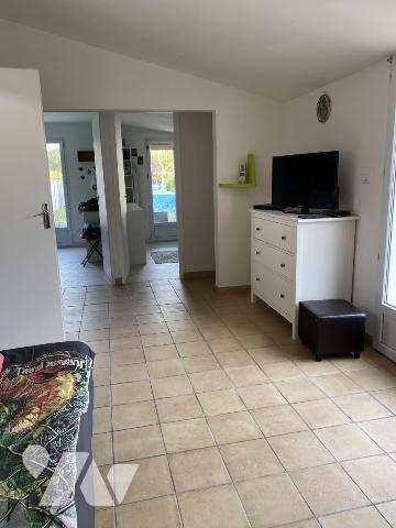 ST JULIEN DES LANDES Maison Prox commerces