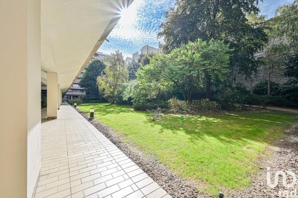 Appartement 4 pièces de 78 m² à Paris (75011)