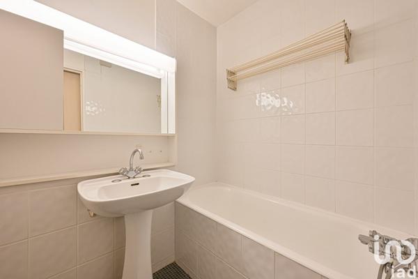 Appartement 4 pièces de 78 m² à Paris (75011)