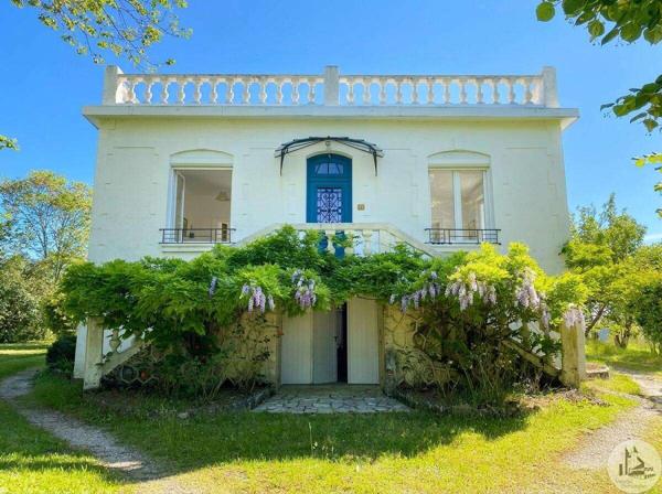 Maison avec dépendances