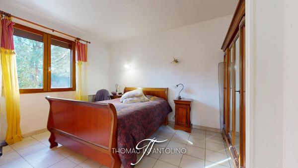 EN EXCLUSIVITE - MAISON D'ARCHITECTE - 3 CHAMBRES - MEZZANINE - PISCINE - 2 GARAGES