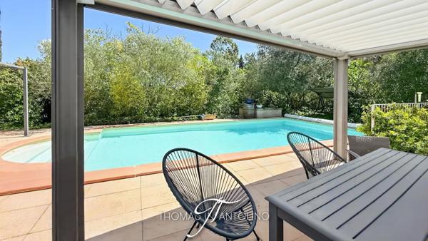 EN EXCLUSIVITE - MAISON D'ARCHITECTE - 3 CHAMBRES - MEZZANINE - PISCINE - 2 GARAGES