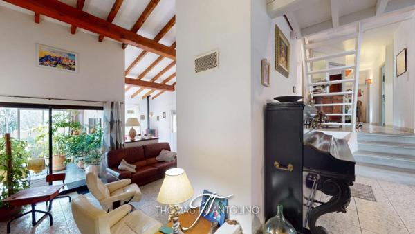 EN EXCLUSIVITE - MAISON D'ARCHITECTE - 3 CHAMBRES - MEZZANINE - PISCINE - 2 GARAGES