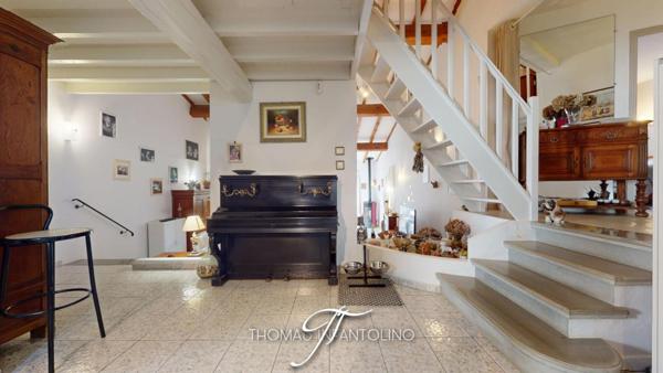 EN EXCLUSIVITE - MAISON D'ARCHITECTE - 3 CHAMBRES - MEZZANINE - PISCINE - 2 GARAGES