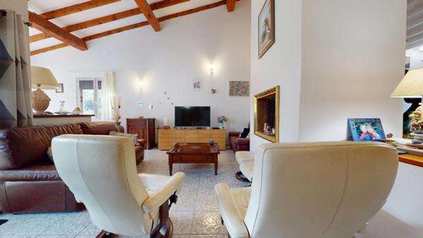 EN EXCLUSIVITE - MAISON D'ARCHITECTE - 3 CHAMBRES - MEZZANINE - PISCINE - 2 GARAGES