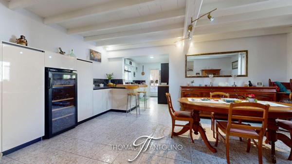 EN EXCLUSIVITE - MAISON D'ARCHITECTE - 3 CHAMBRES - MEZZANINE - PISCINE - 2 GARAGES