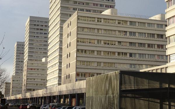 Stationnement à louer