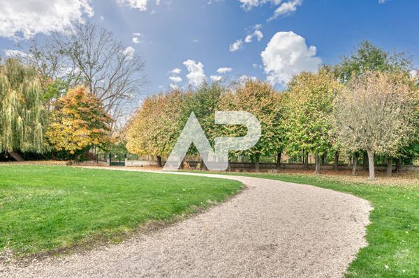 Appartement Rueil Malmaison 3 pièce(s) 54.01 m2 €212 000 ** - Référence 18258