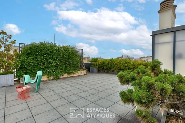 Dernier étage avec terrasse plein ciel et vue Tour Eiffel – Janson de Sailly