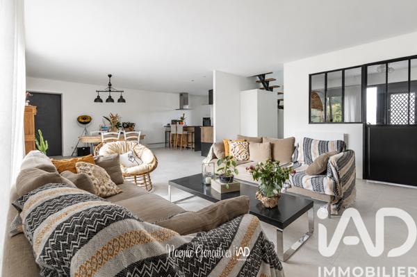 Maison à vendre 6 pièces 140 m² Épône
