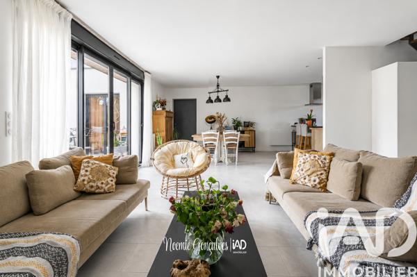 Maison à vendre 6 pièces 140 m² Épône