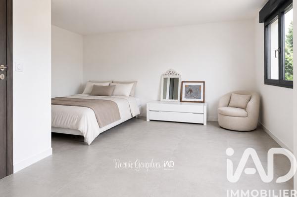 Maison à vendre 6 pièces 140 m² Épône