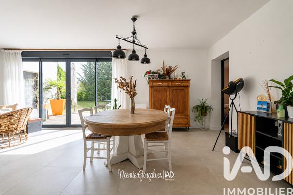Maison à vendre 6 pièces 140 m² Épône