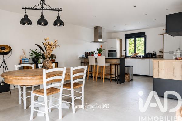 Maison à vendre 6 pièces 140 m² Épône