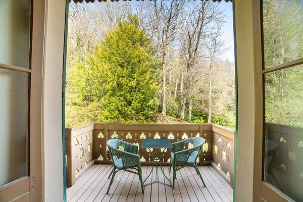 Chalet Atypique du Second Empire à Saint Prix