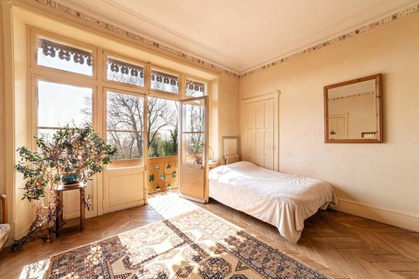 Chalet Atypique du Second Empire à Saint Prix