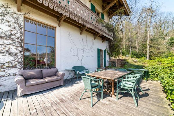 Chalet Atypique du Second Empire à Saint Prix